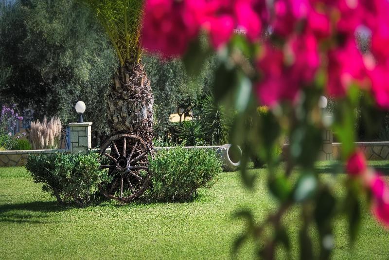 אמודי Remezzo Studios & Apartments מראה חיצוני תמונה