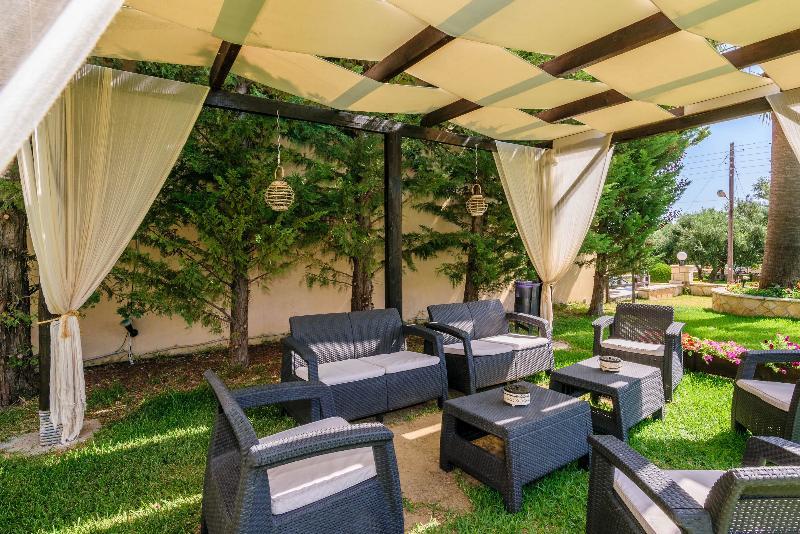 אמודי Remezzo Studios & Apartments מראה חיצוני תמונה