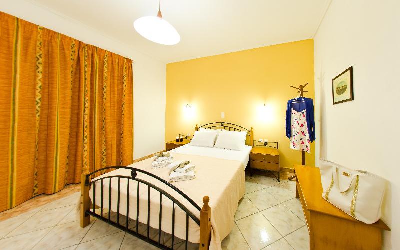 אמודי Remezzo Studios & Apartments מראה חיצוני תמונה