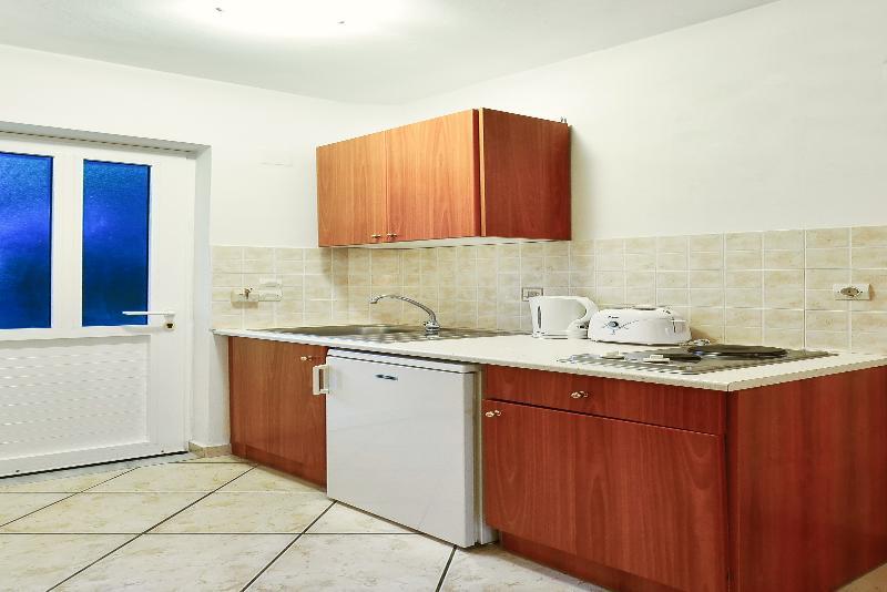 אמודי Remezzo Studios & Apartments מראה חיצוני תמונה