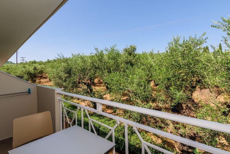 אמודי Remezzo Studios & Apartments מראה חיצוני תמונה